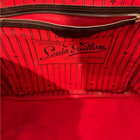 Authentic Louis Vuitton Neverfull MM - Picture 9 of 15